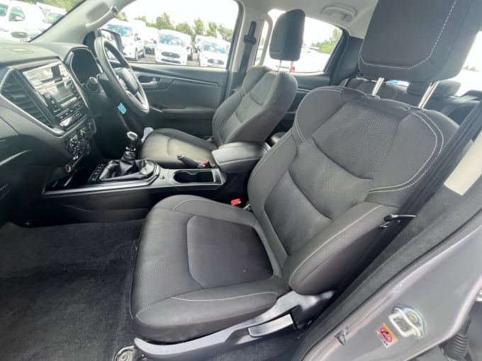 2025 Isuzu D-max