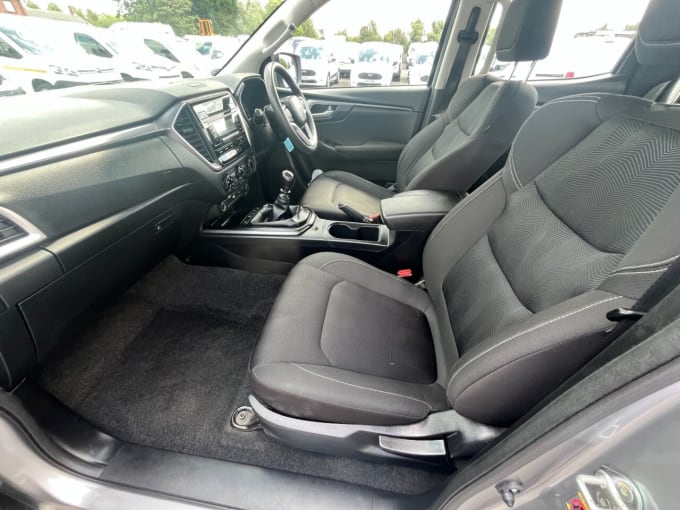 2025 Isuzu D-max