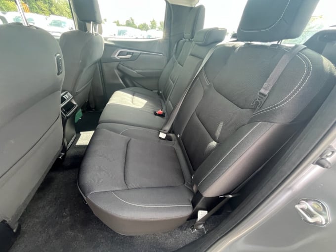 2025 Isuzu D-max