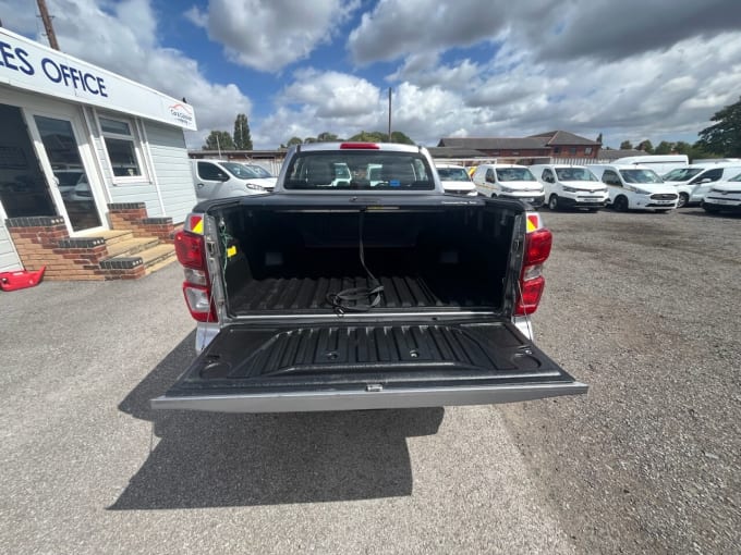 2025 Isuzu D-max