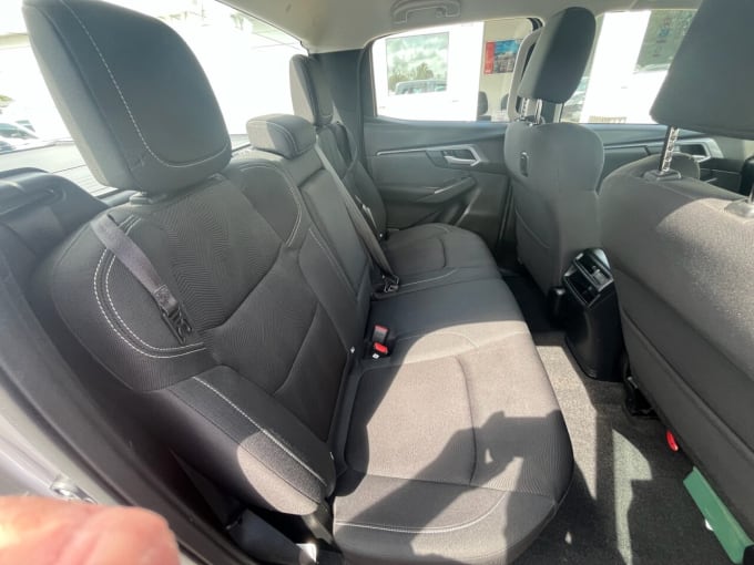 2025 Isuzu D-max