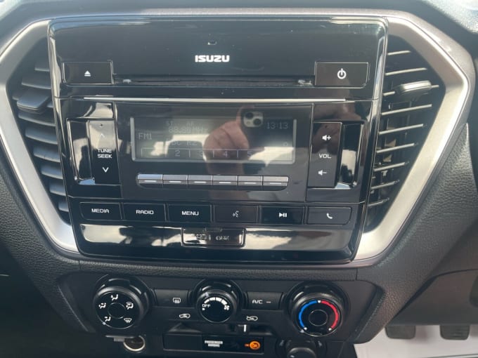 2025 Isuzu D-max