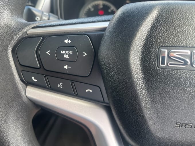 2025 Isuzu D-max