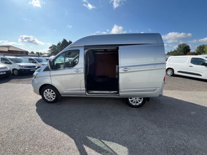 2025 Ford Transit Custom