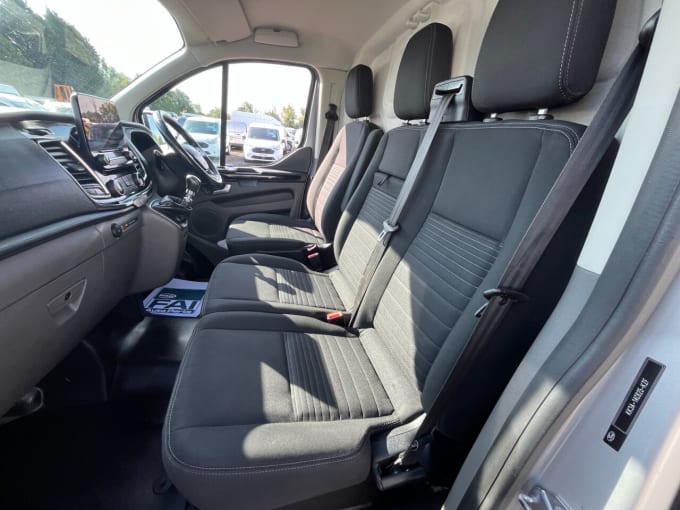 2025 Ford Transit Custom