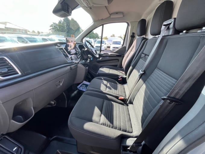 2025 Ford Transit Custom