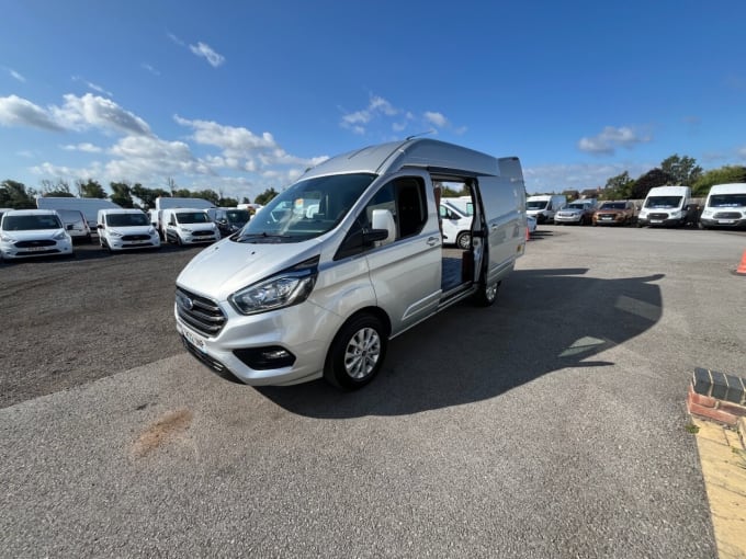 2025 Ford Transit Custom