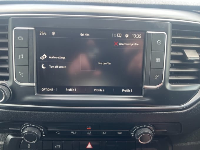 2025 Vauxhall Vivaro