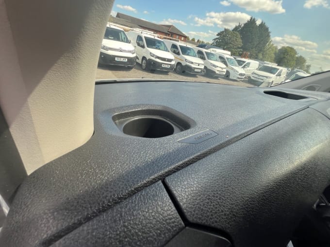 2025 Vauxhall Vivaro