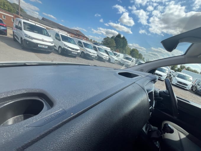 2025 Vauxhall Vivaro