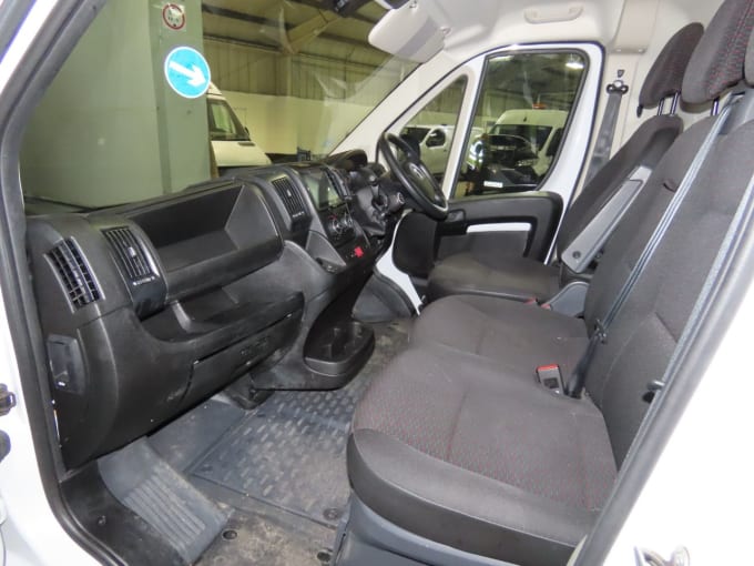 2025 Vauxhall Movano
