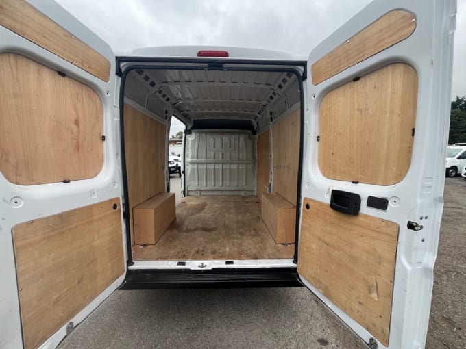 2025 Vauxhall Movano