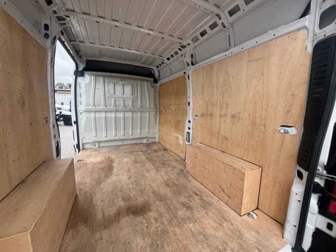 2025 Vauxhall Movano
