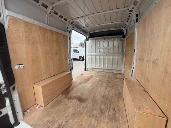 2025 Vauxhall Movano