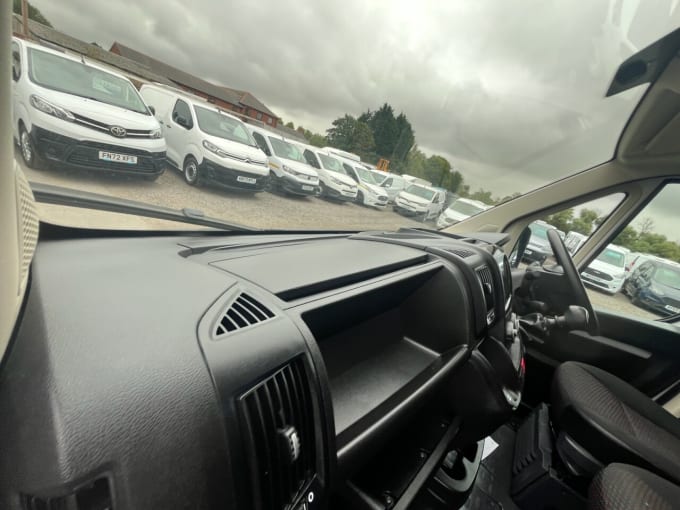 2025 Vauxhall Movano