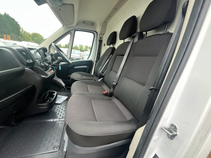 2025 Vauxhall Movano