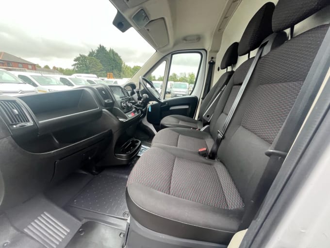 2025 Vauxhall Movano