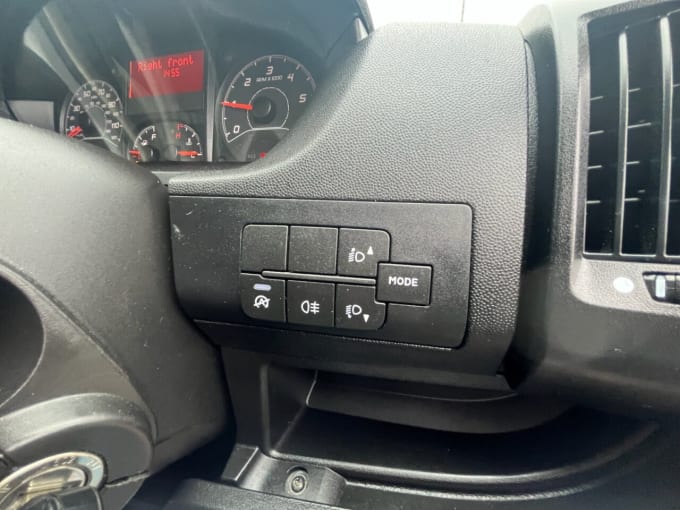 2025 Vauxhall Movano