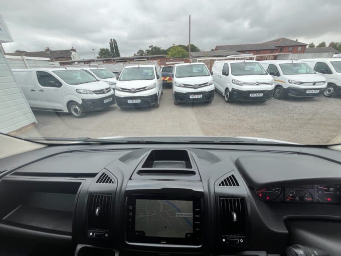2025 Vauxhall Movano