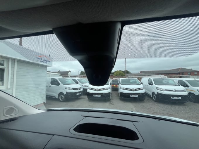 2025 Vauxhall Vivaro