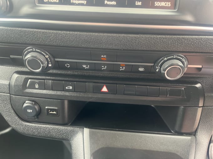 2025 Vauxhall Vivaro