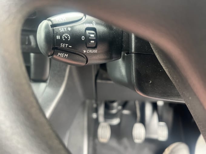 2025 Vauxhall Vivaro