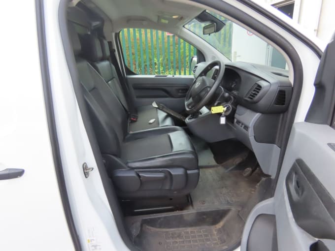 2025 Vauxhall Vivaro