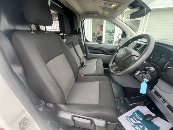 2025 Toyota Proace