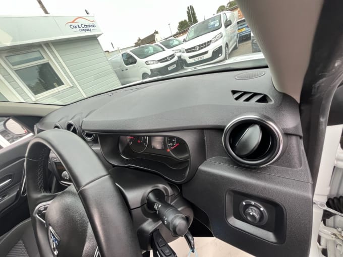 2025 Dacia Duster