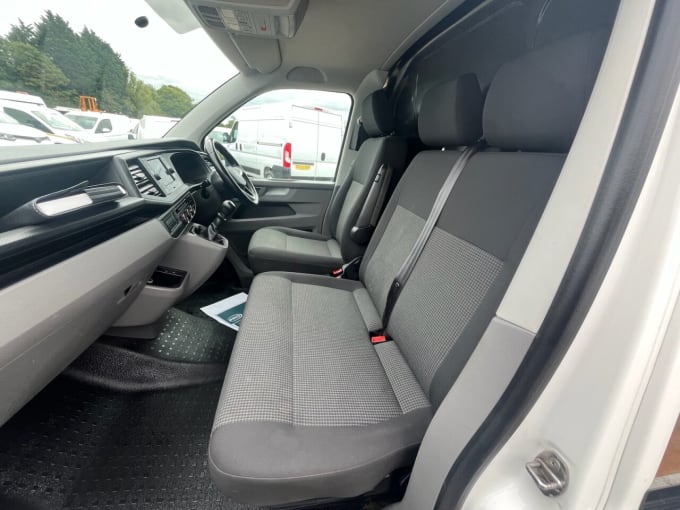2025 Volkswagen Transporter