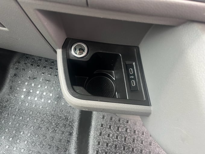 2025 Volkswagen Transporter