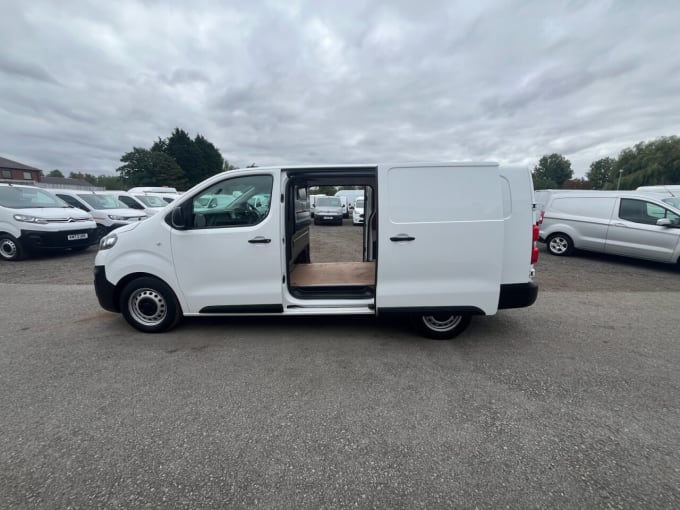 2025 Vauxhall Vivaro
