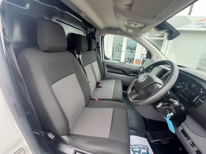 2025 Vauxhall Vivaro