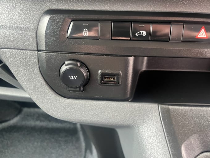 2025 Vauxhall Vivaro