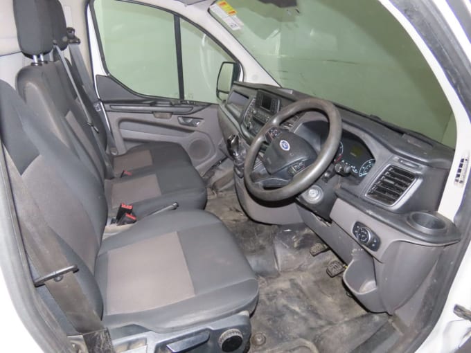 2025 Ford Transit Custom