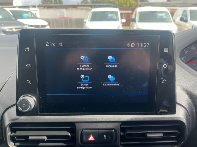 2025 Peugeot Partner