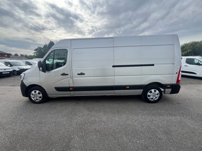 2025 Renault Master