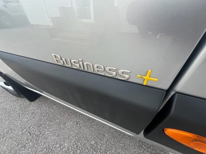 2025 Renault Master