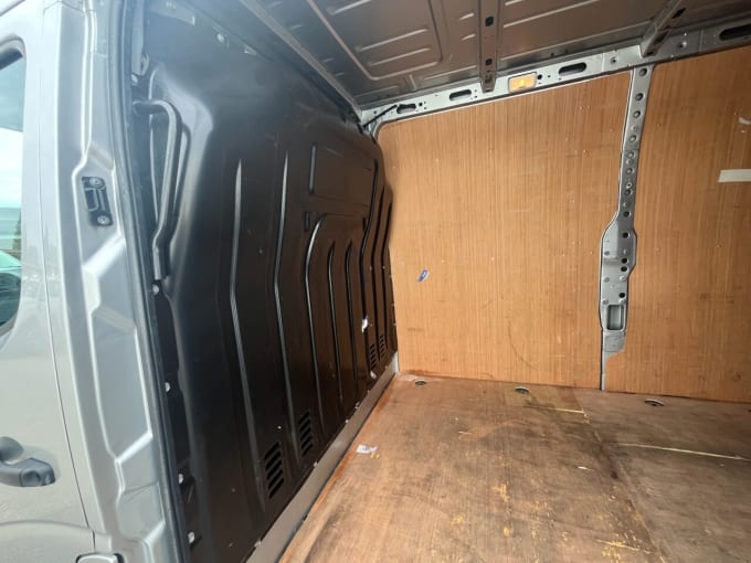 2025 Renault Master