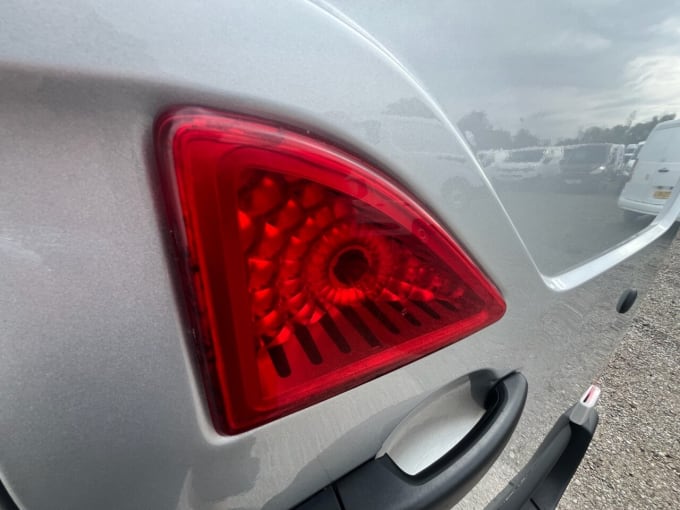 2025 Renault Master