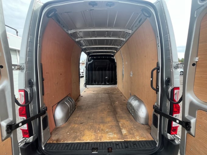 2025 Renault Master