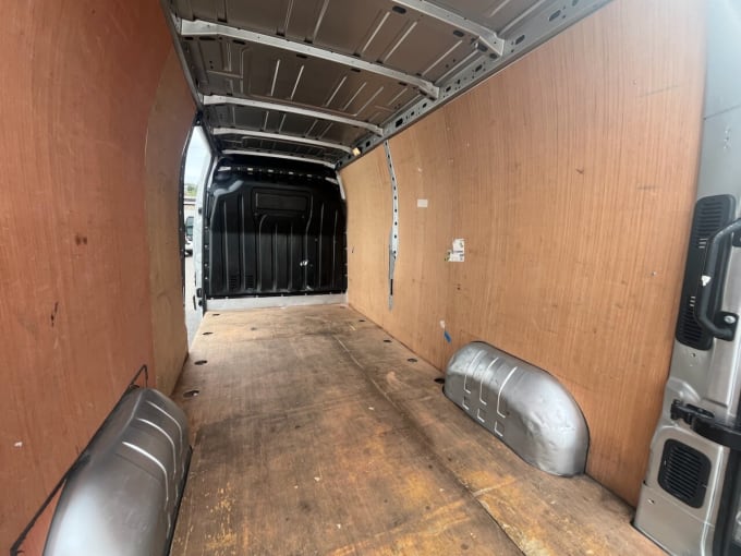 2025 Renault Master