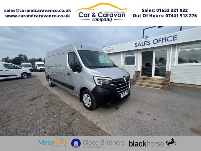2025 Renault Master