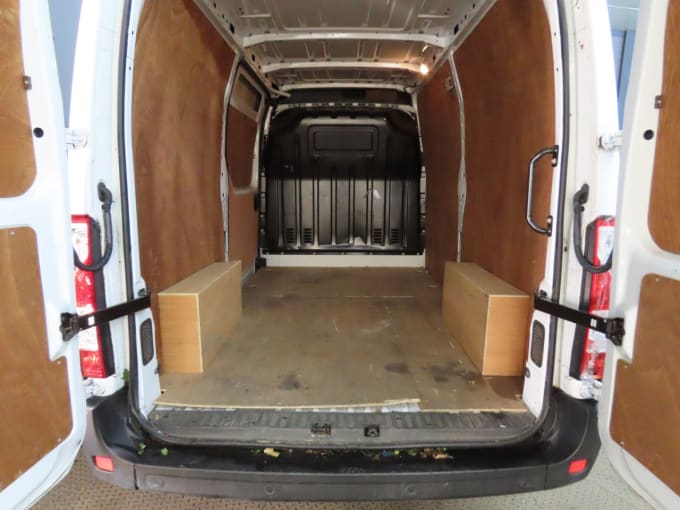 2025 Vauxhall Movano