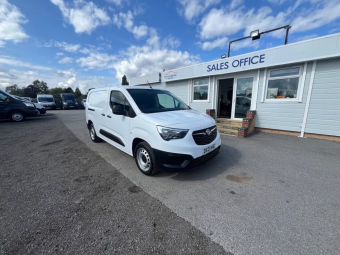 2025 Vauxhall Combo