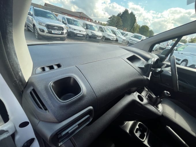 2025 Vauxhall Combo