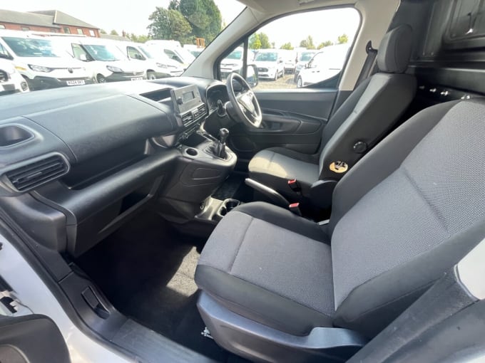 2025 Vauxhall Combo