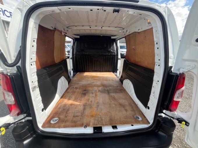 2025 Vauxhall Combo