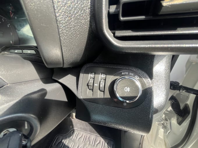 2025 Vauxhall Combo
