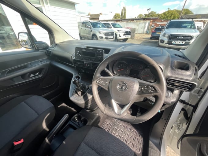 2025 Vauxhall Combo